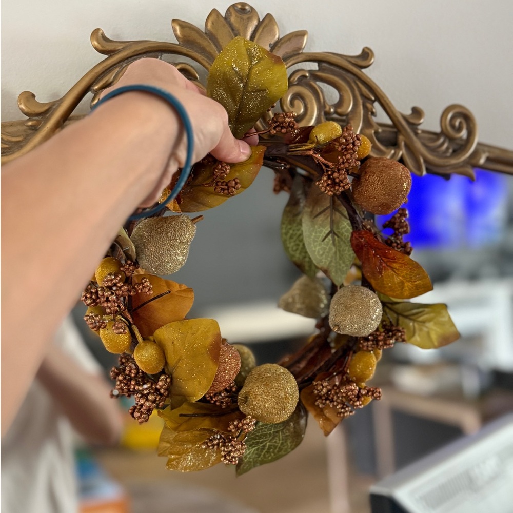 Autumn Harvest Wreath with Leaves and Berries- small